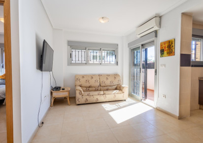 Resale · APARTAMENTO · Torrevieja · Punta Prima