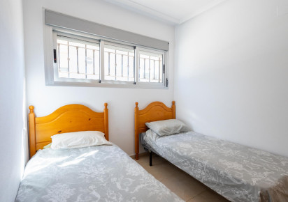 Resale · APARTAMENTO · Torrevieja · Punta Prima