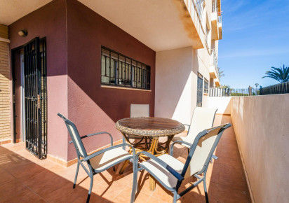 Resale · APARTAMENTO · Torrevieja · Punta Prima