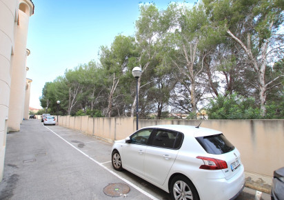 Resale · Apartment · Cabo Roig