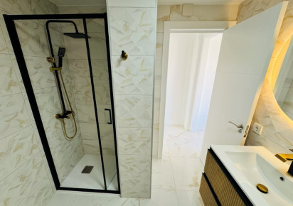 Resale · Apartment · La Mata