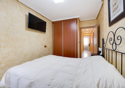 Resale · Apartment · Torrevieja · Acequion