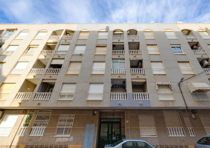 Resale · Apartment · Torrevieja · Acequion