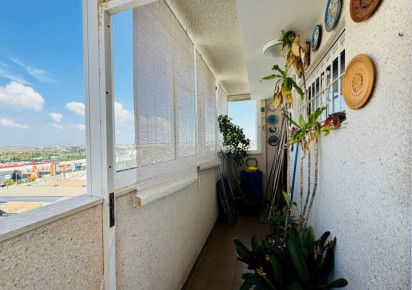 Resale · Apartment · Torrevieja · Aguas nuevas 1