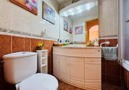 Resale · Apartment · Torrevieja · Aguas nuevas 1