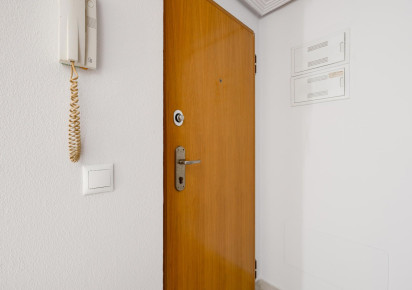 Resale · Apartment · Torrevieja · Centro