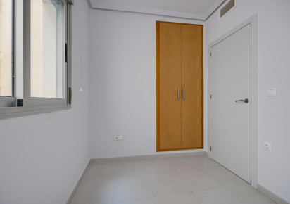 Resale · Apartment · Torrevieja · Centro