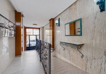 Resale · Apartment · Torrevieja · Centro