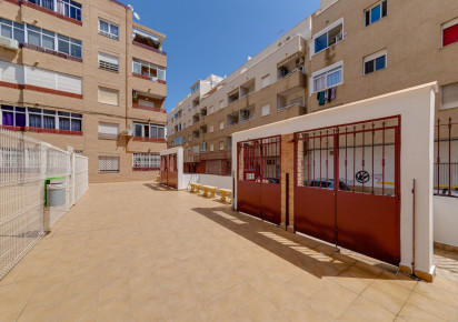 Resale · Apartment · Torrevieja · El Molino