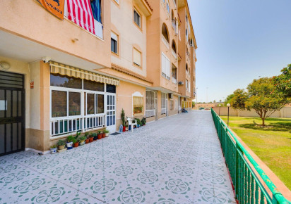 Resale · Apartment · Torrevieja · Parque las naciones
