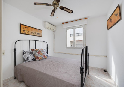 Resale · Apartment · Torrevieja · Paseo maritimo