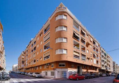 Resale · Apartment · Torrevieja · Playa del cura