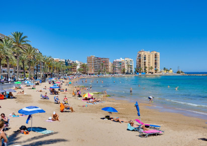 Resale · Apartment · Torrevieja · Playa del cura