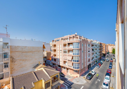 Resale · Apartment · Torrevieja · Playa del cura