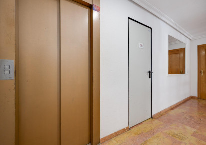 Resale · Apartment · Torrevieja · Playa del cura