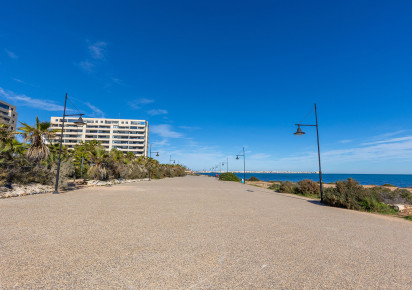 Resale · Apartment · Torrevieja · Punta Prima