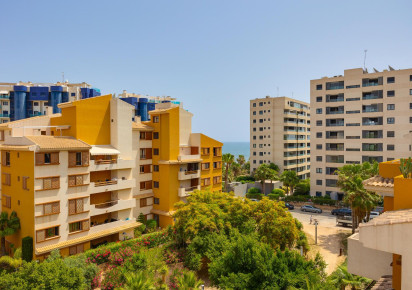 Resale · Apartment · Torrevieja · Punta Prima