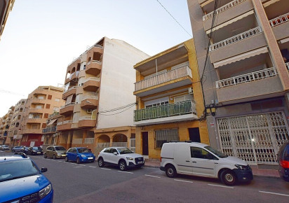 Resale · Apartment · Torrevieja