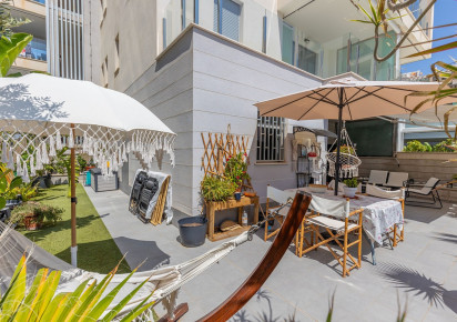 Resale · BOTTENVÅNING LÄGENHET · La Mata · Playa