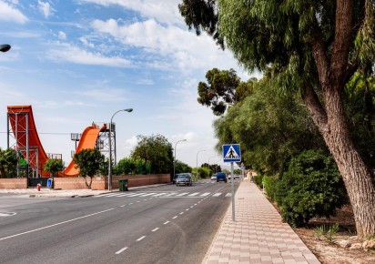 Resale · Bungalow · Torrevieja · El chaparral