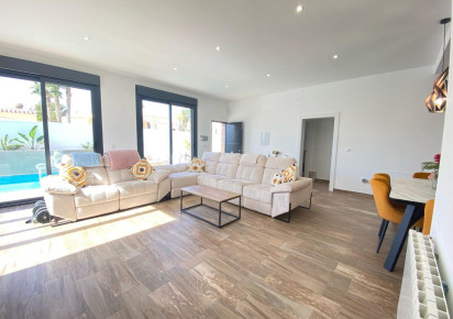 Resale · Chalet · Orihuela Costa · villamartin