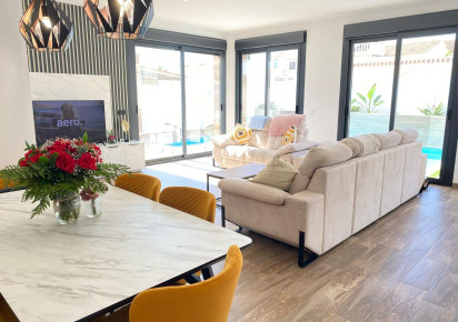 Resale · Chalet · Orihuela Costa · villamartin