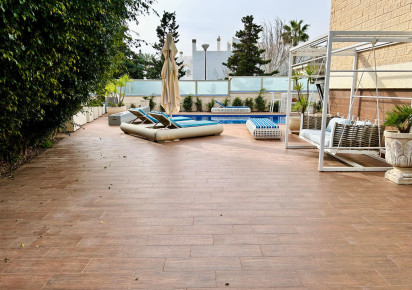 Resale · Chalet · Torrevieja · La mata