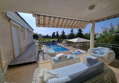 Resale · Chalet · Torrevieja · La mata