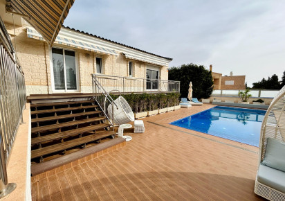 Resale · Chalet · Torrevieja · La mata