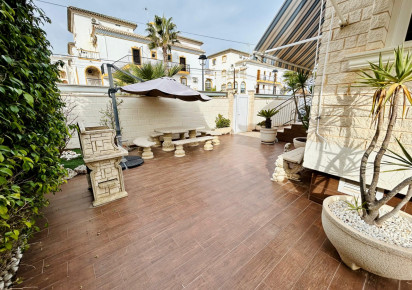 Resale · Chalet · Torrevieja · La mata