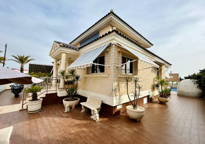 Resale · Chalet · Torrevieja · La mata