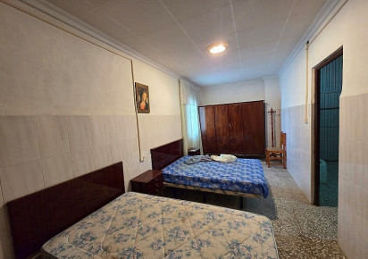 Resale · Country house · Catral