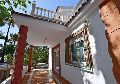 Resale · Country house · Orihuela