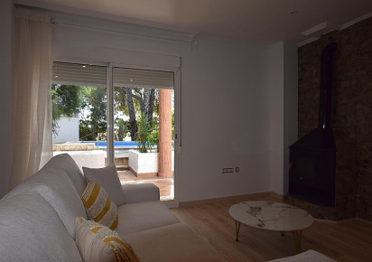 Resale · Country house · Orihuela