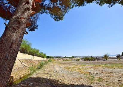 Resale · Country house · Orihuela