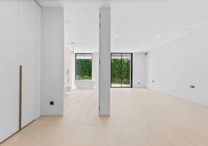 Resale · detached house · Altea