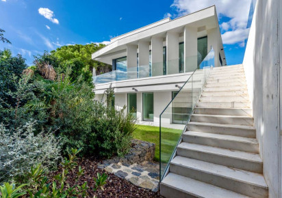 Resale · detached house · Altea