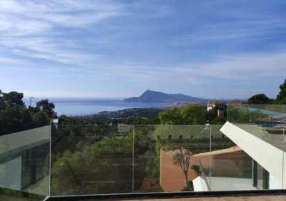 Resale · detached house · Altea
