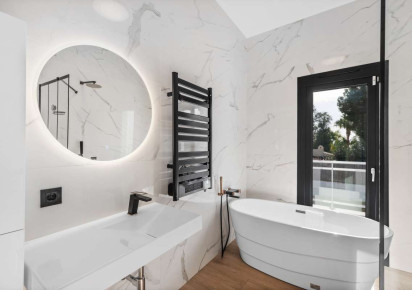 Resale · detached house · Altea