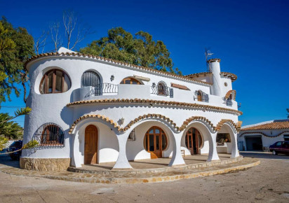 Resale · detached house · Benissa