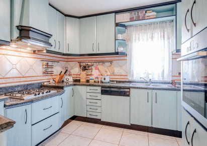 Resale · detached house · Calpe