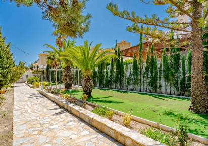 Resale · detached house · Calpe