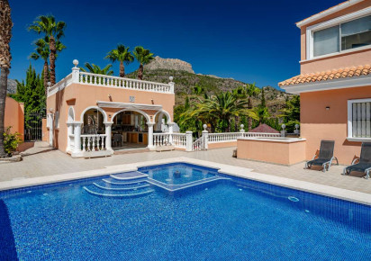 Resale · detached house · Calpe