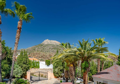 Resale · detached house · Calpe