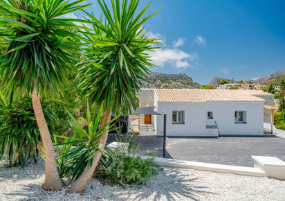 Resale · detached house · Calpe
