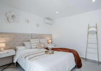 Resale · detached house · Calpe