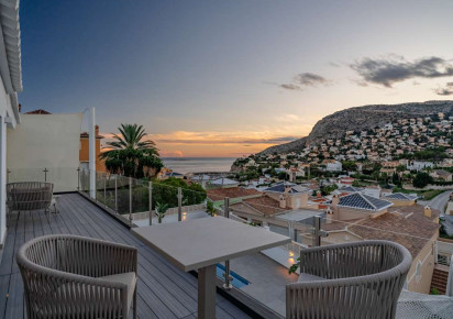 Resale · detached house · Calpe