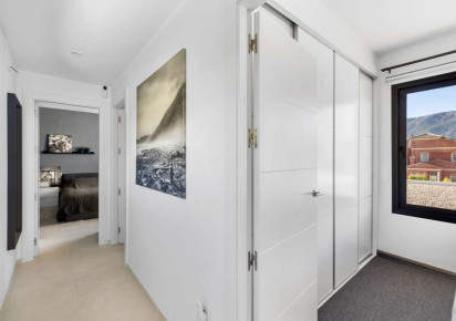 Resale · detached house · Calpe