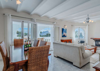 Resale · detached house · Calpe