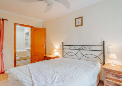 Resale · detached house · Calpe